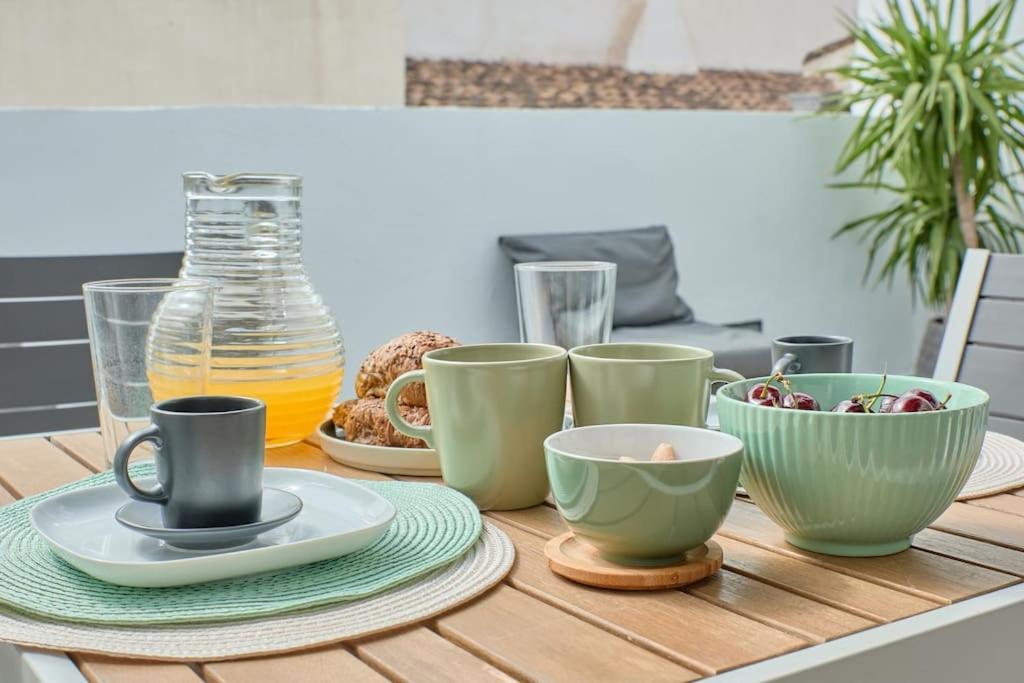 Appartement Sunny Cozy Penthouse With A Terrace At Plaza Del Carmen à Valence Extérieur photo
